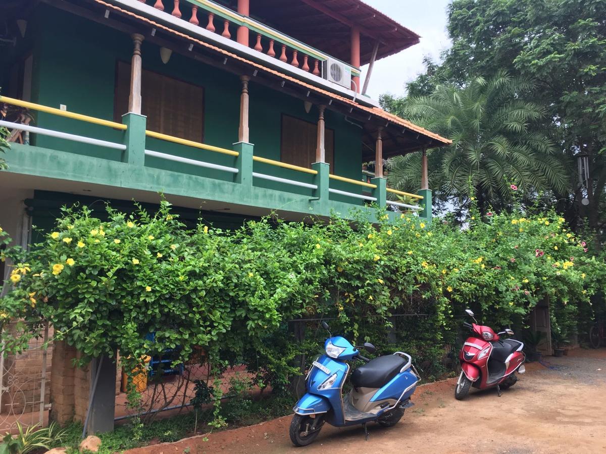 Green'S Guest House Auroville Kültér fotó